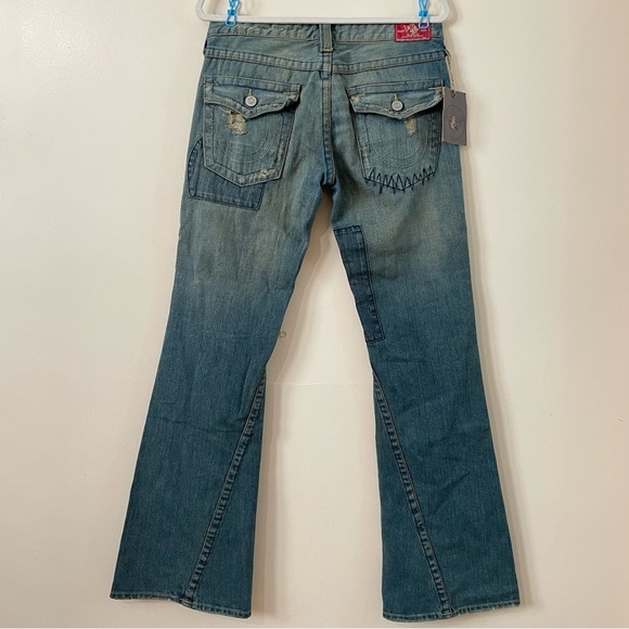 True Religion Women’s Joey Jeans VTG 04 big T
Destroyed Patched Flared (Size:30) - Picture 2 of 12